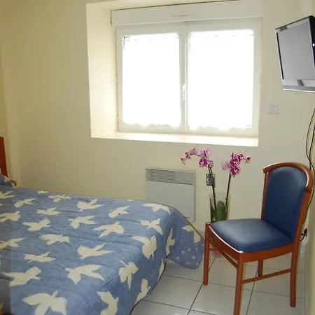 Lägenhetshotell Sur Sarthe 3*